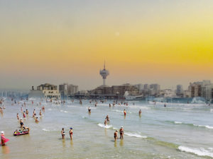 exposition-stranger-dreams-mains-d-oeuvres-nadia-rabhi