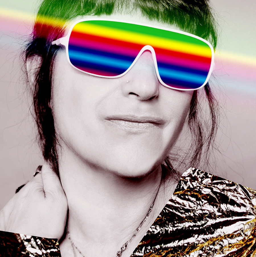 Portrait de Nadia Rabhi, photographe experte en transmission et mutation technologique.